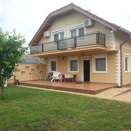 Marinica Apartman Hajdúszoboszló Esterno foto