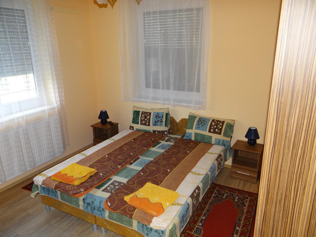 Marinica Apartman Hajdúszoboszló Esterno foto