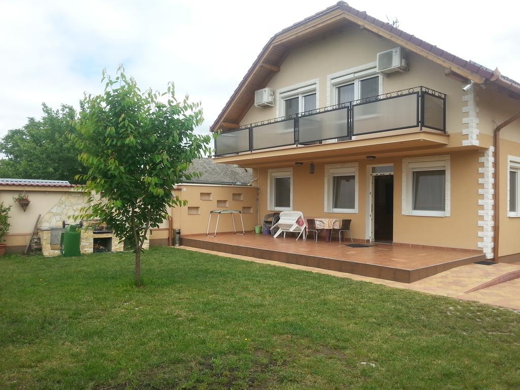 Marinica Apartman Hajdúszoboszló Esterno foto